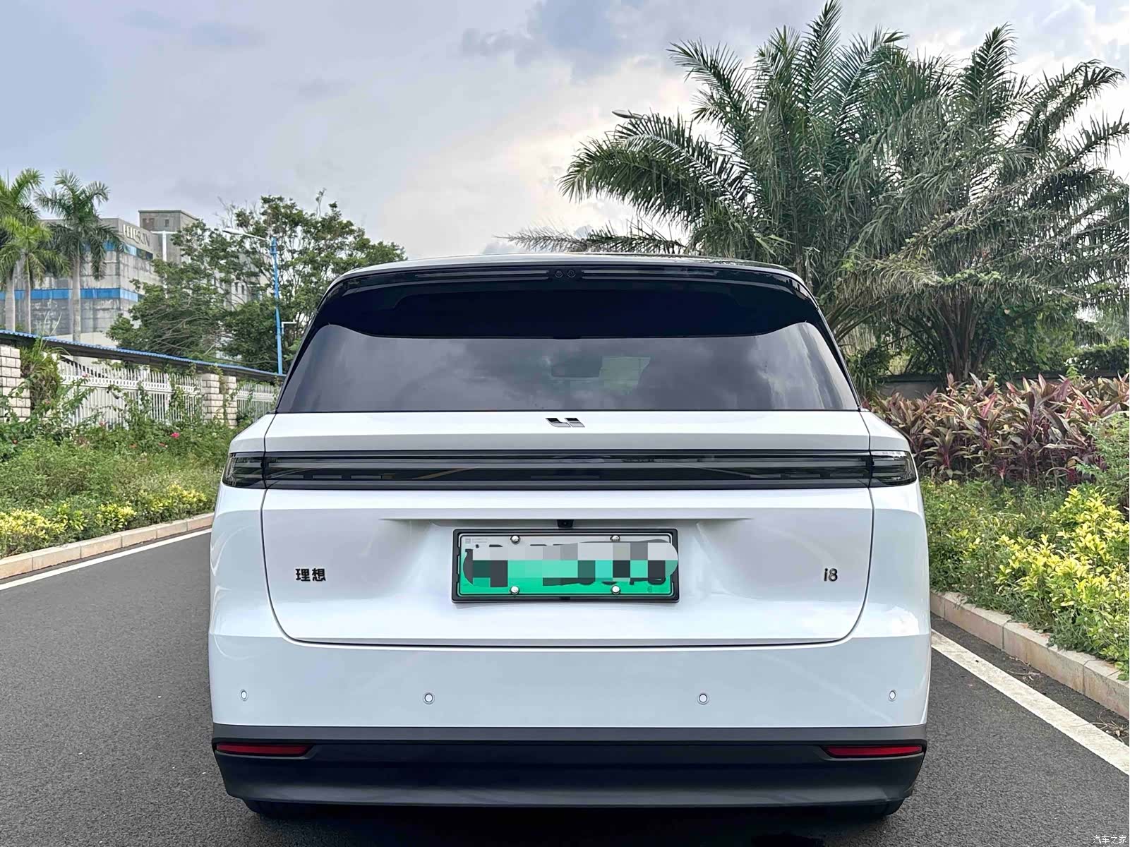 Li Auto i8, 2025 9