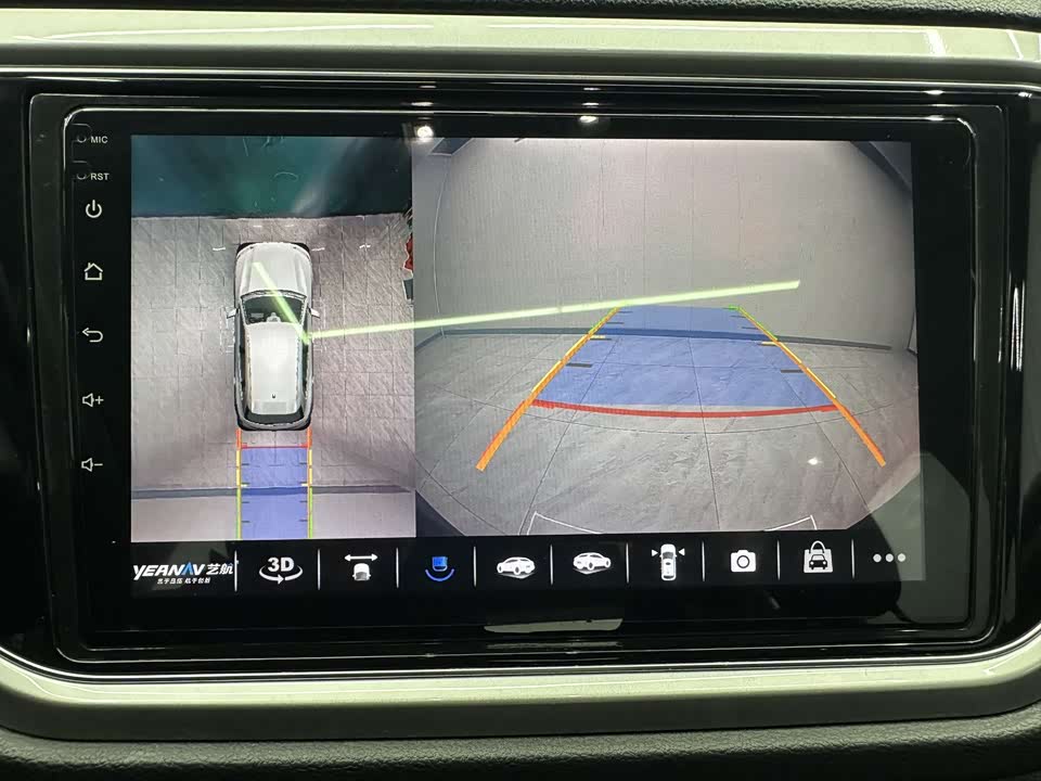 Volkswagen T-ROC exploring Songs