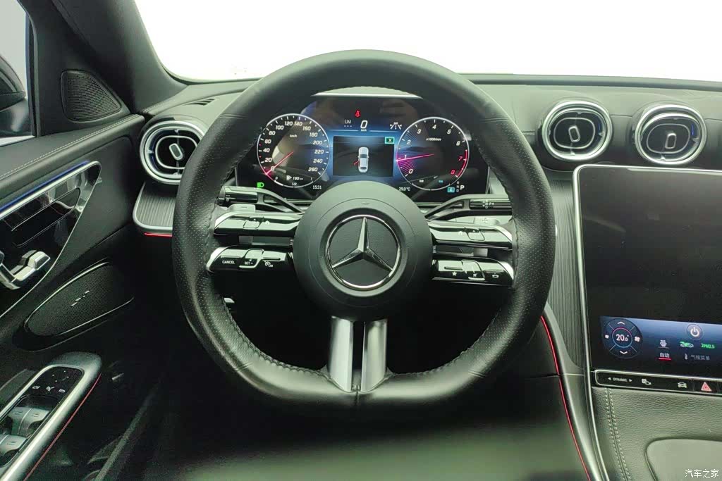Mercedes-Benz C-Class, 2024 15