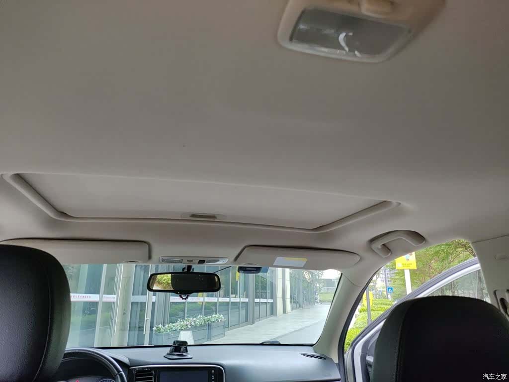 Mitsubishi Outlander, 2018 9