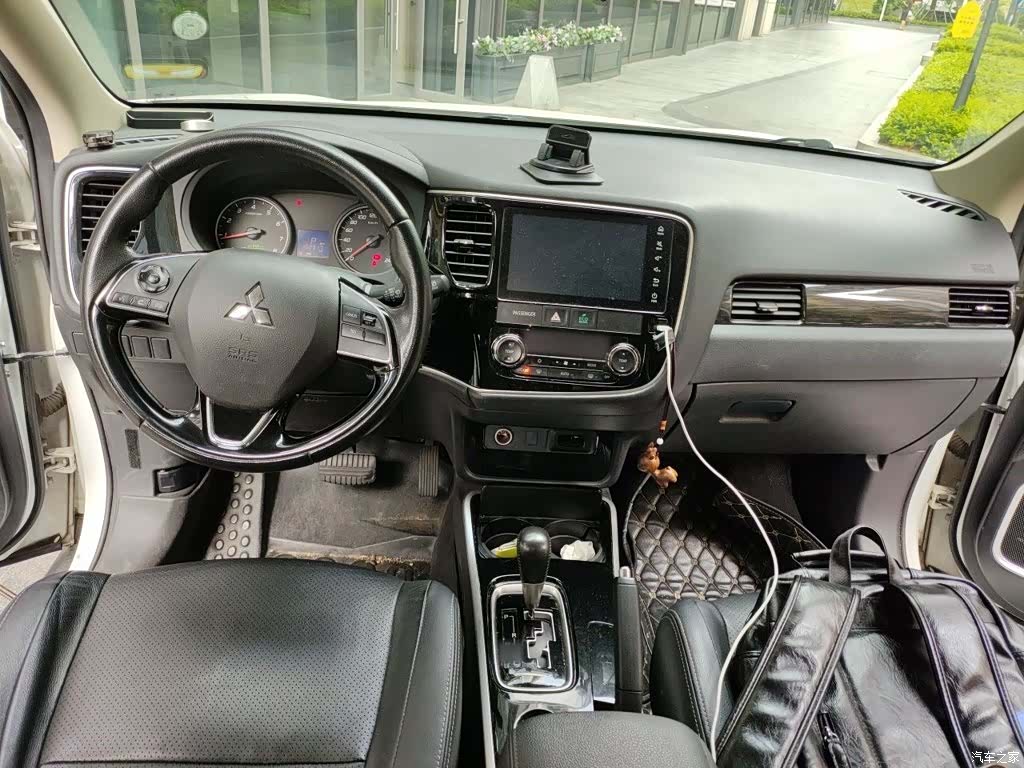Mitsubishi Outlander, 2018 13
