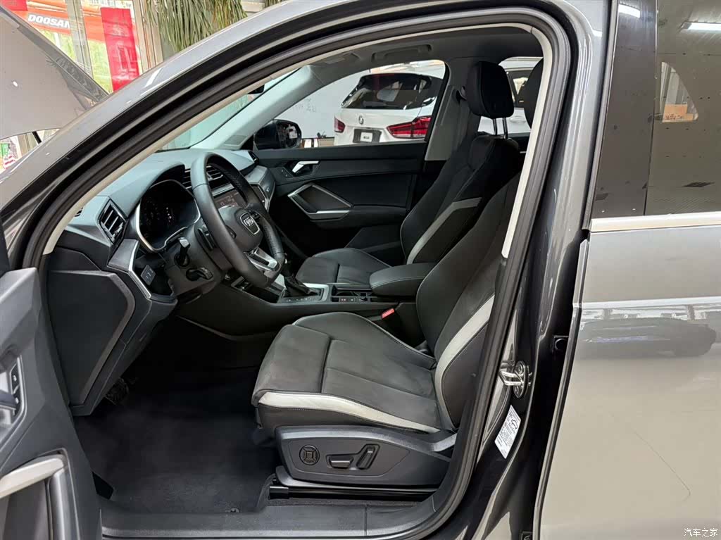 Audi Q3, 2023 16