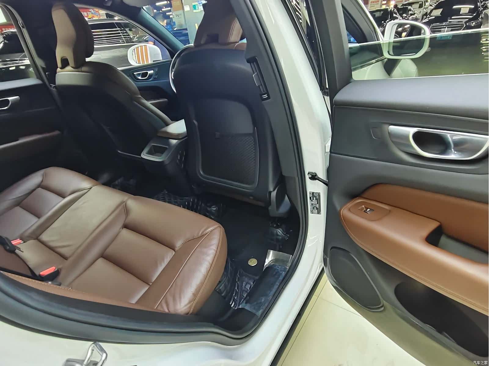 Volvo XC60, 2023 8