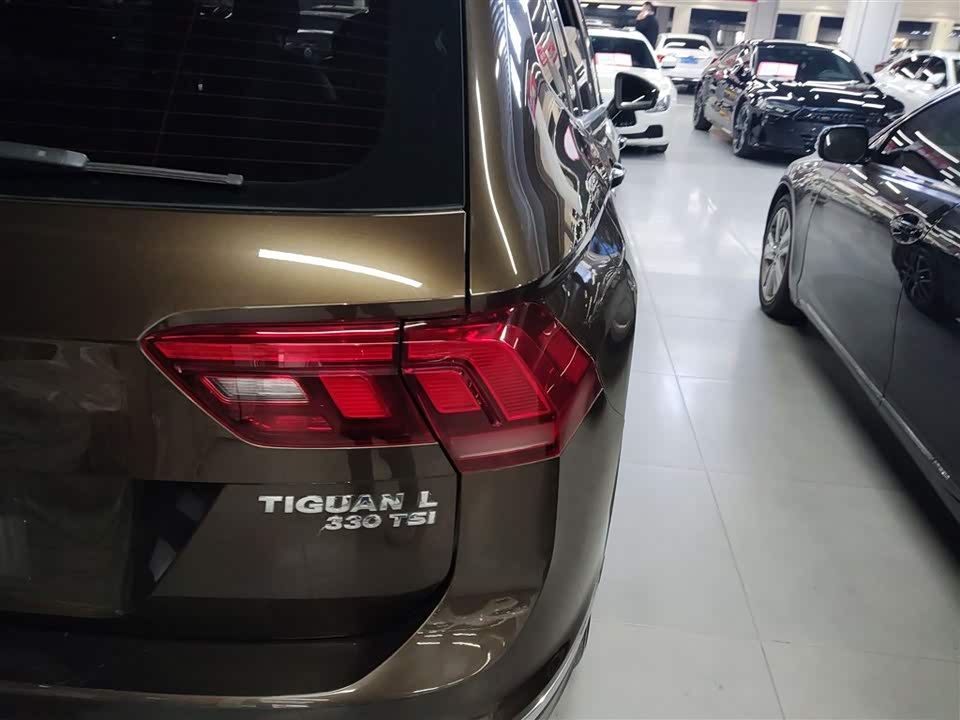 Volkswagen Tiguan L