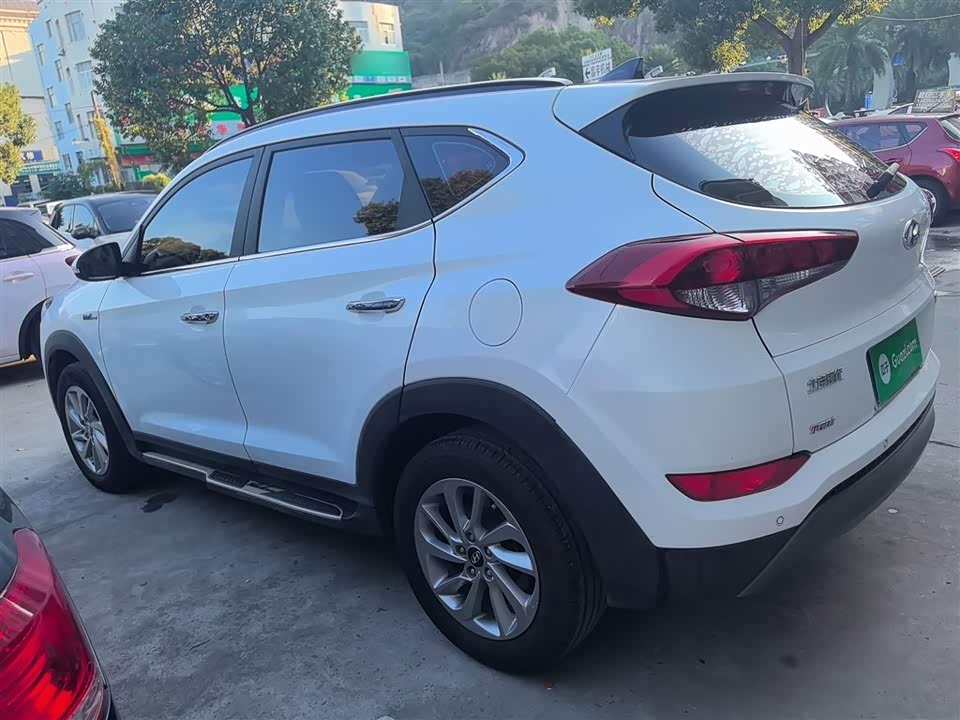 Hyundai Tucson