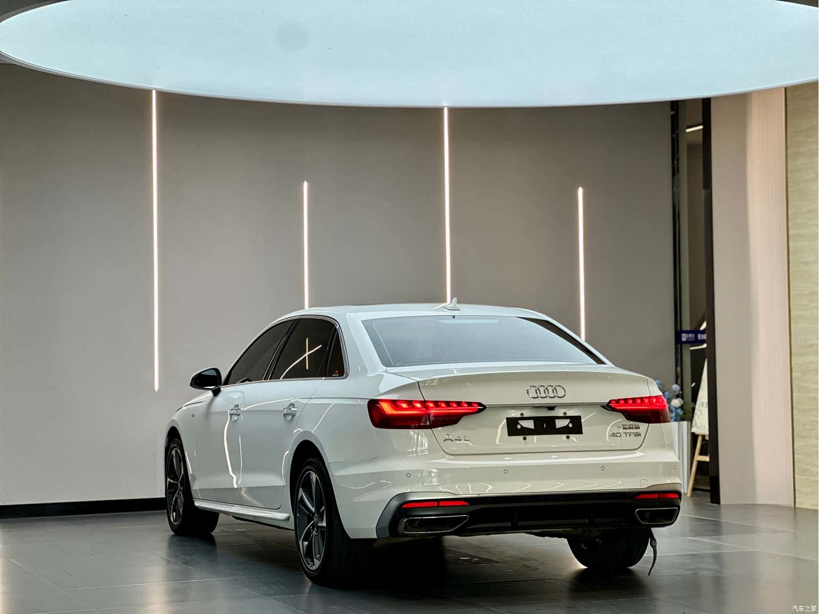 Audi A4L, 2022 10