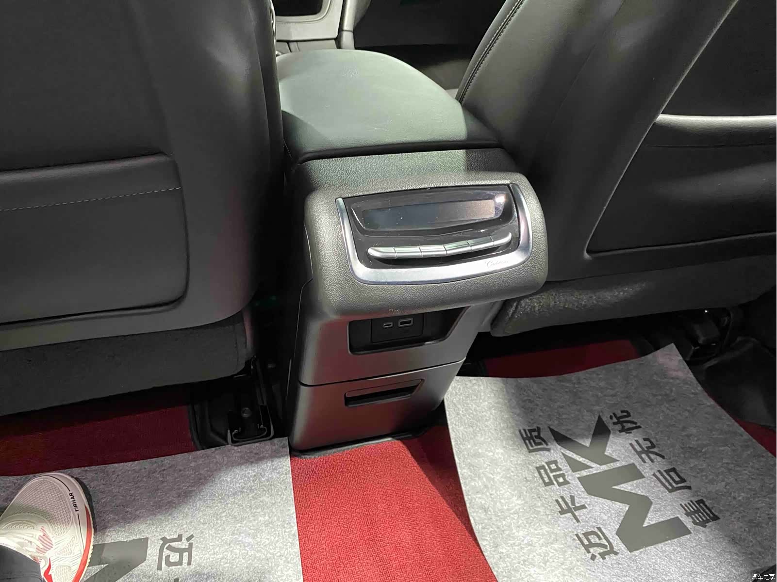 Cadillac XT6, 2022 10