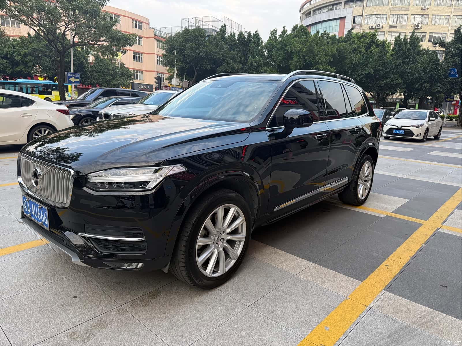 Volvo XC90