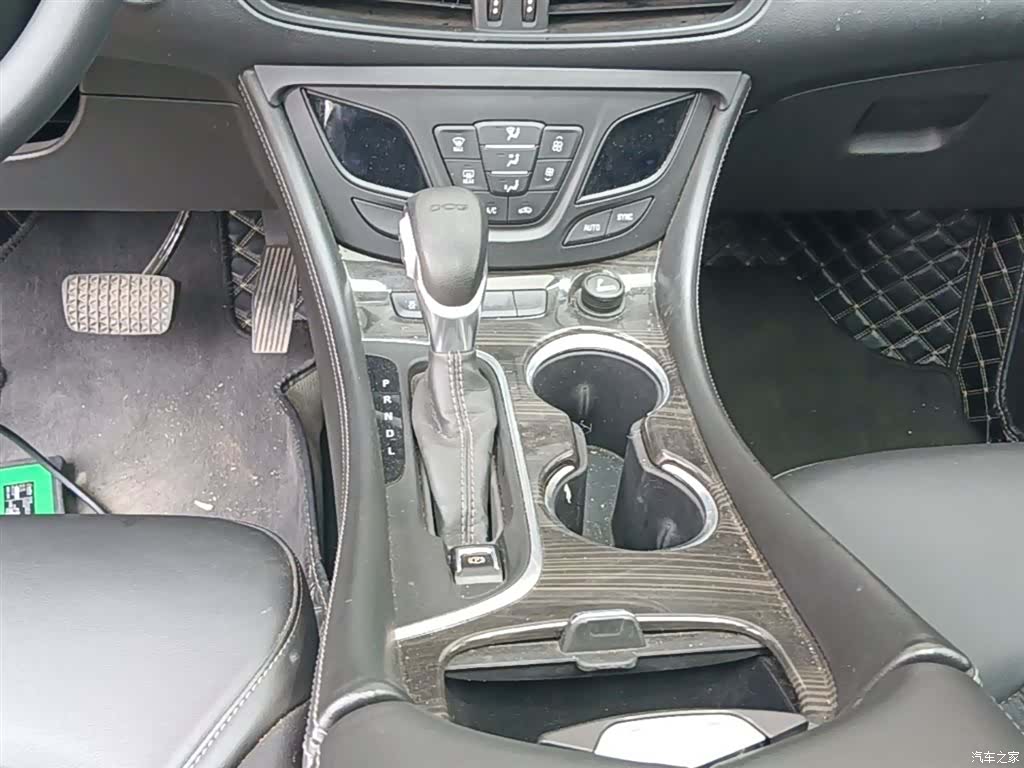 Buick Envision Plus, 2021 7