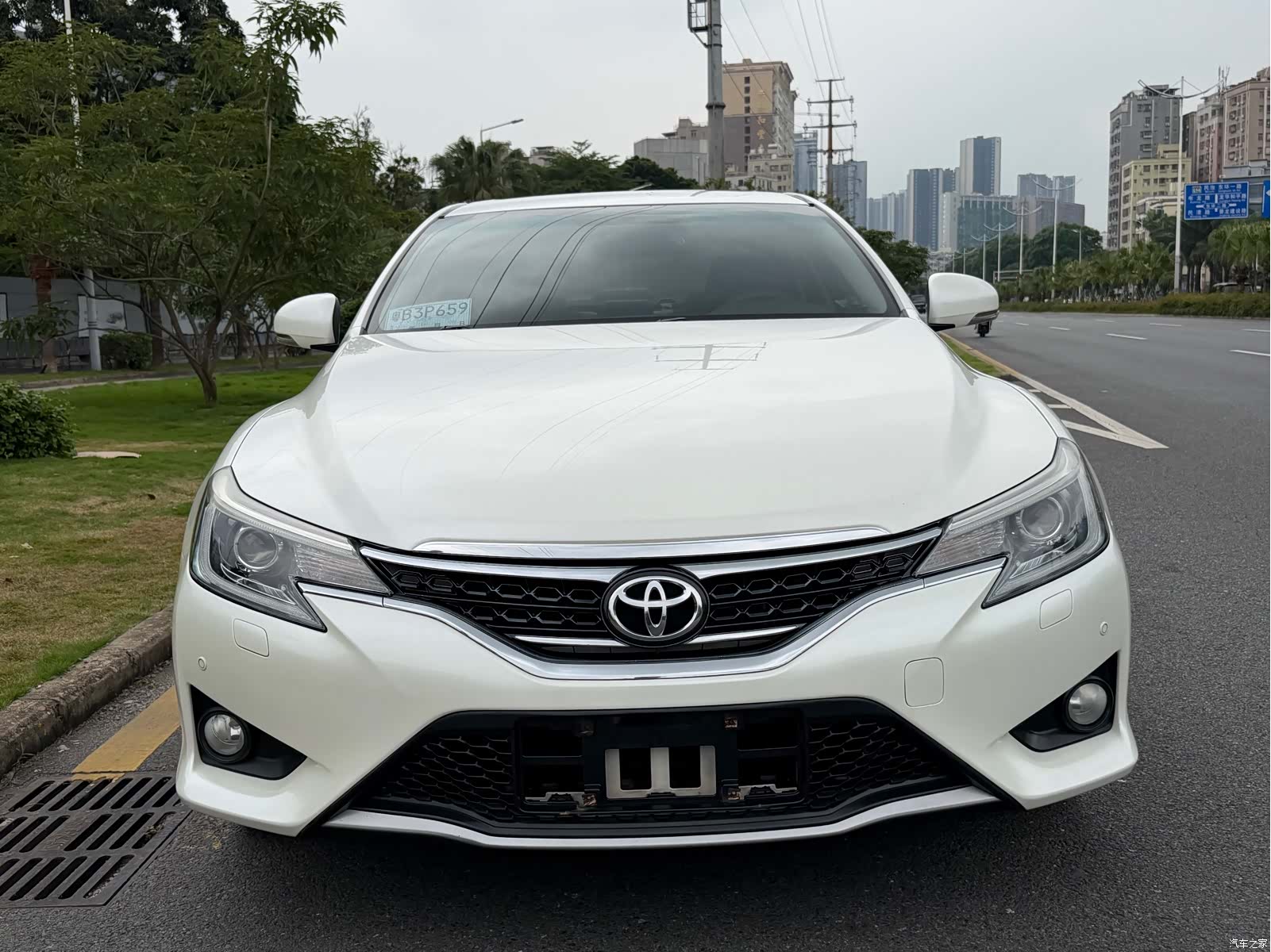 Toyota 2.5V, 2016 2