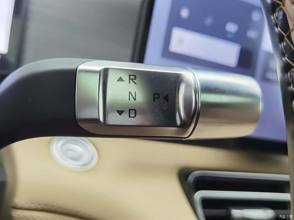 Jetour L7, 2025 13