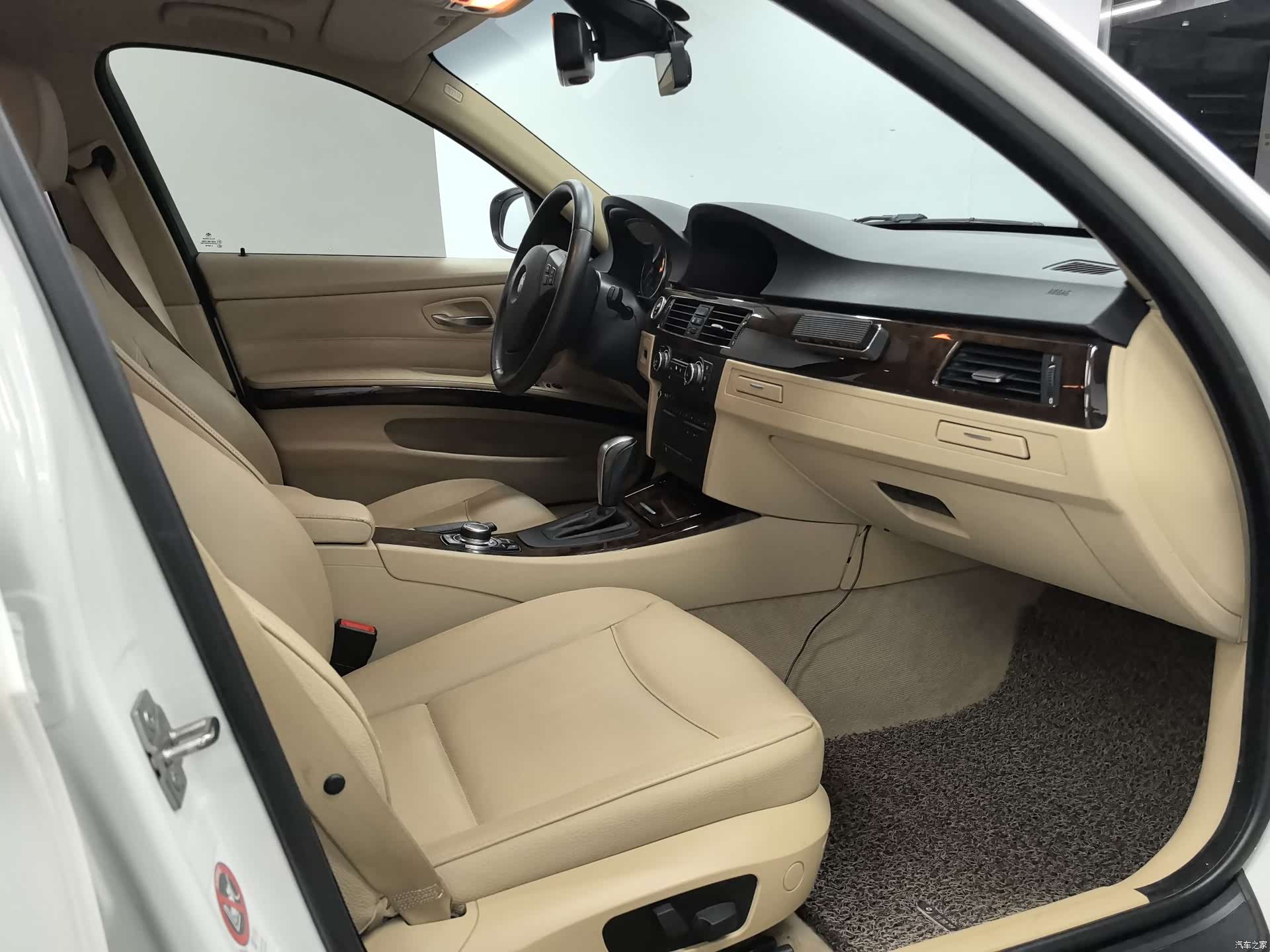 BMW 3 Series, 2010 все фото