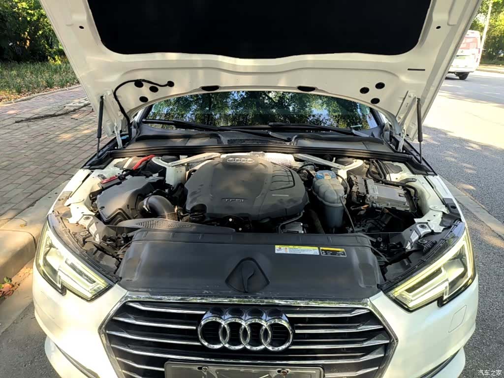 Audi A4L, 2018 20