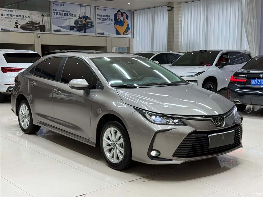 Toyota Corolla, 2024 3