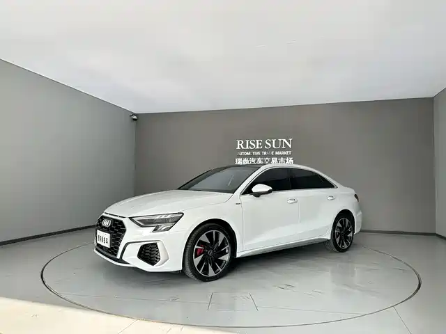 Audi A3 2024 — купить из Китая под заказ