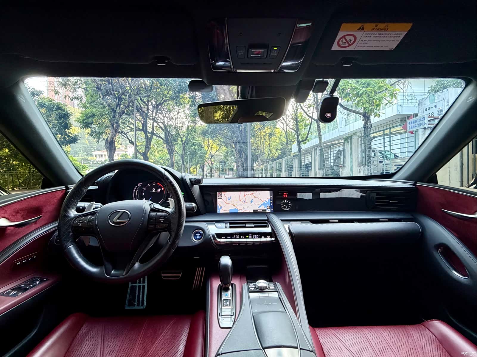 Lexus LC, 2018 8