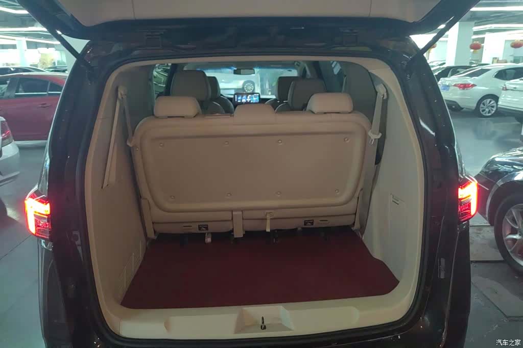 Buick GL8, 2021 4