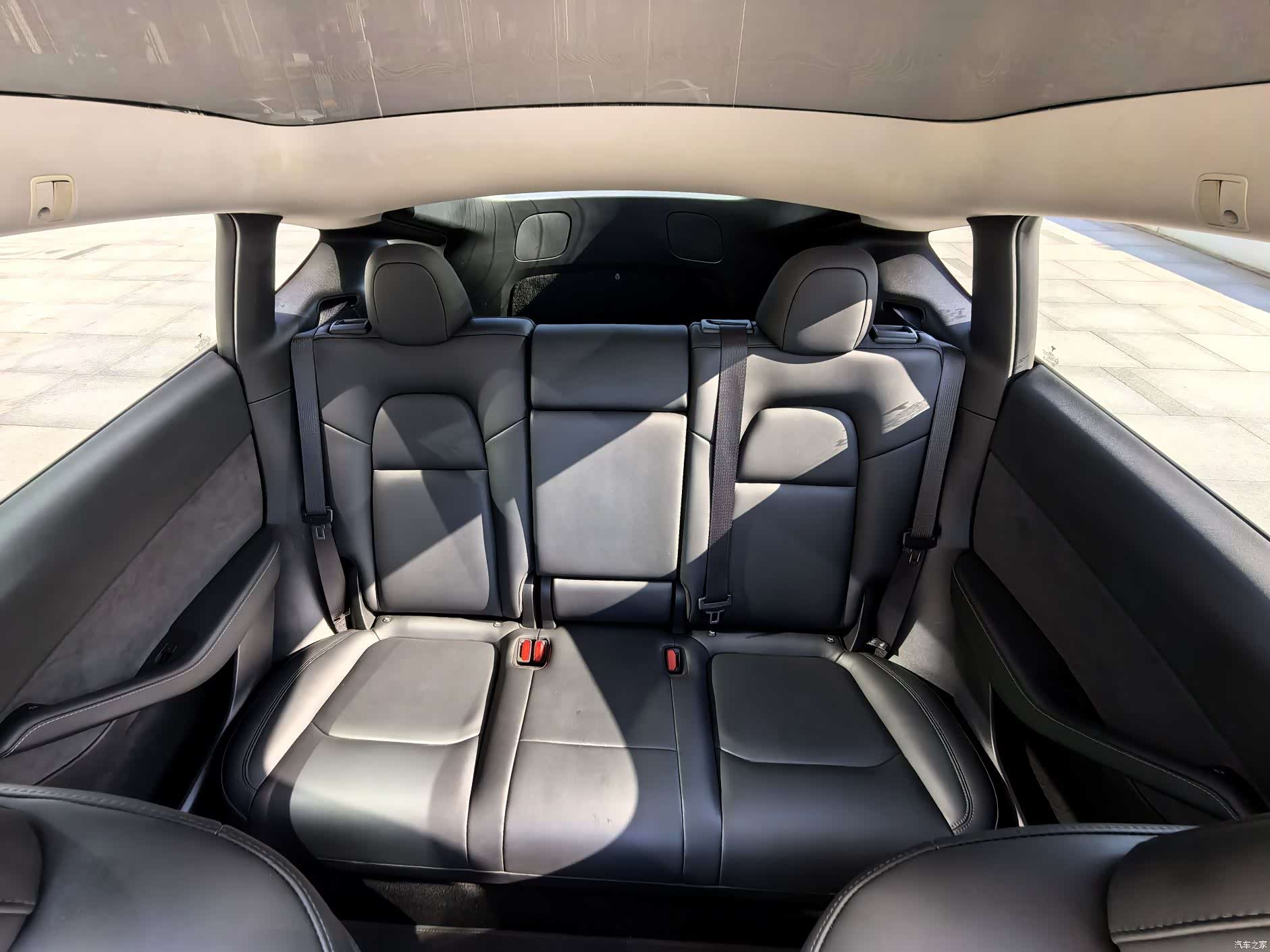Tesla Model Y, 2021 10