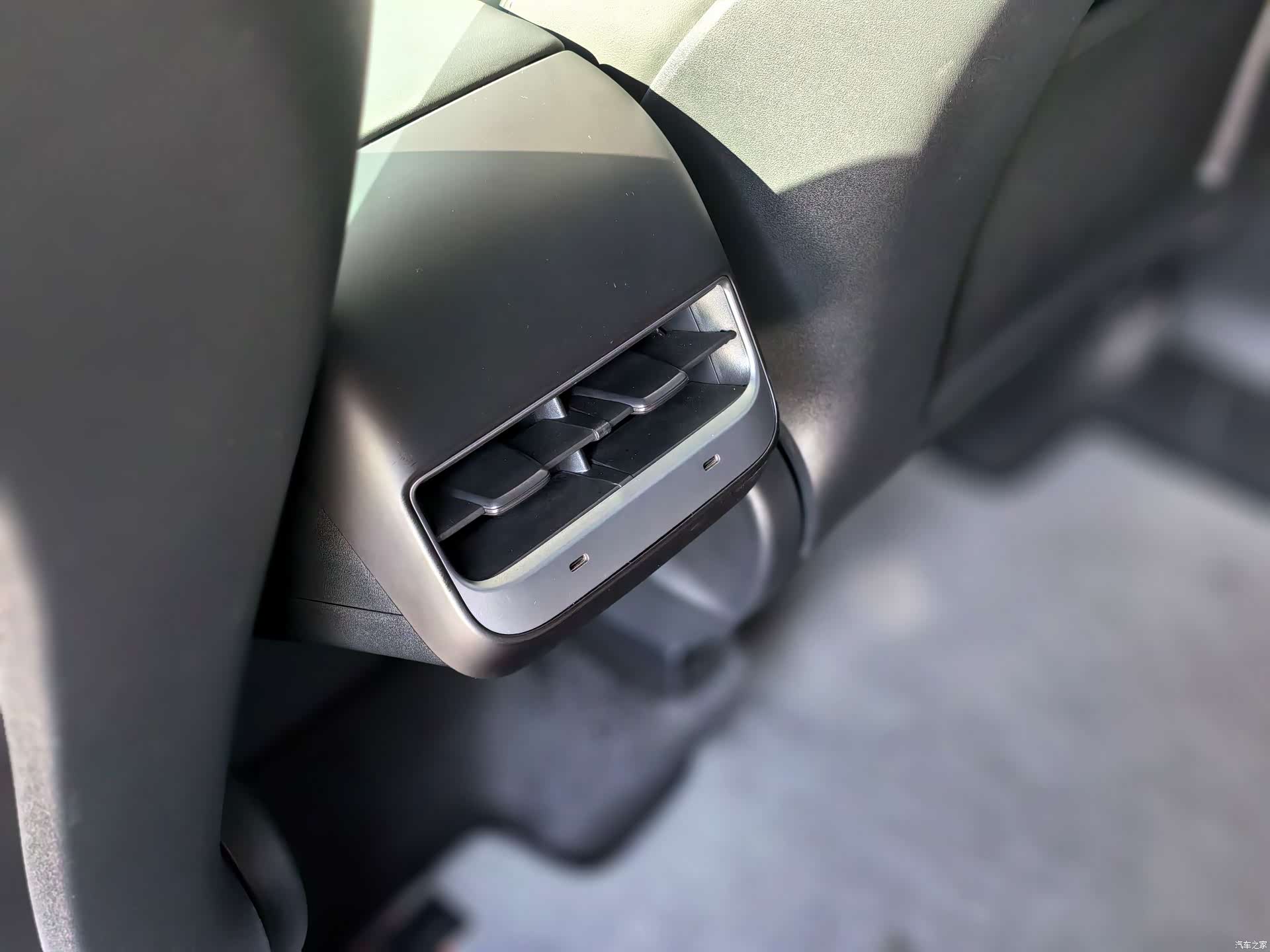Tesla Model Y, 2021 23