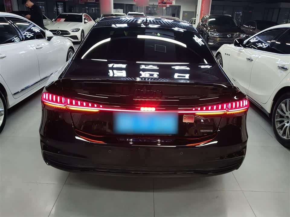 Audi A7L