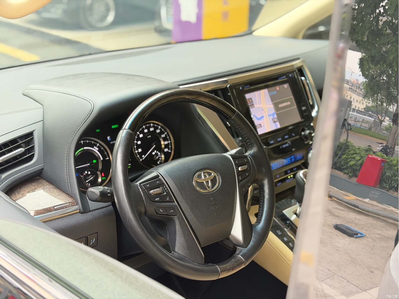 Toyota Vellfire, 2019 9