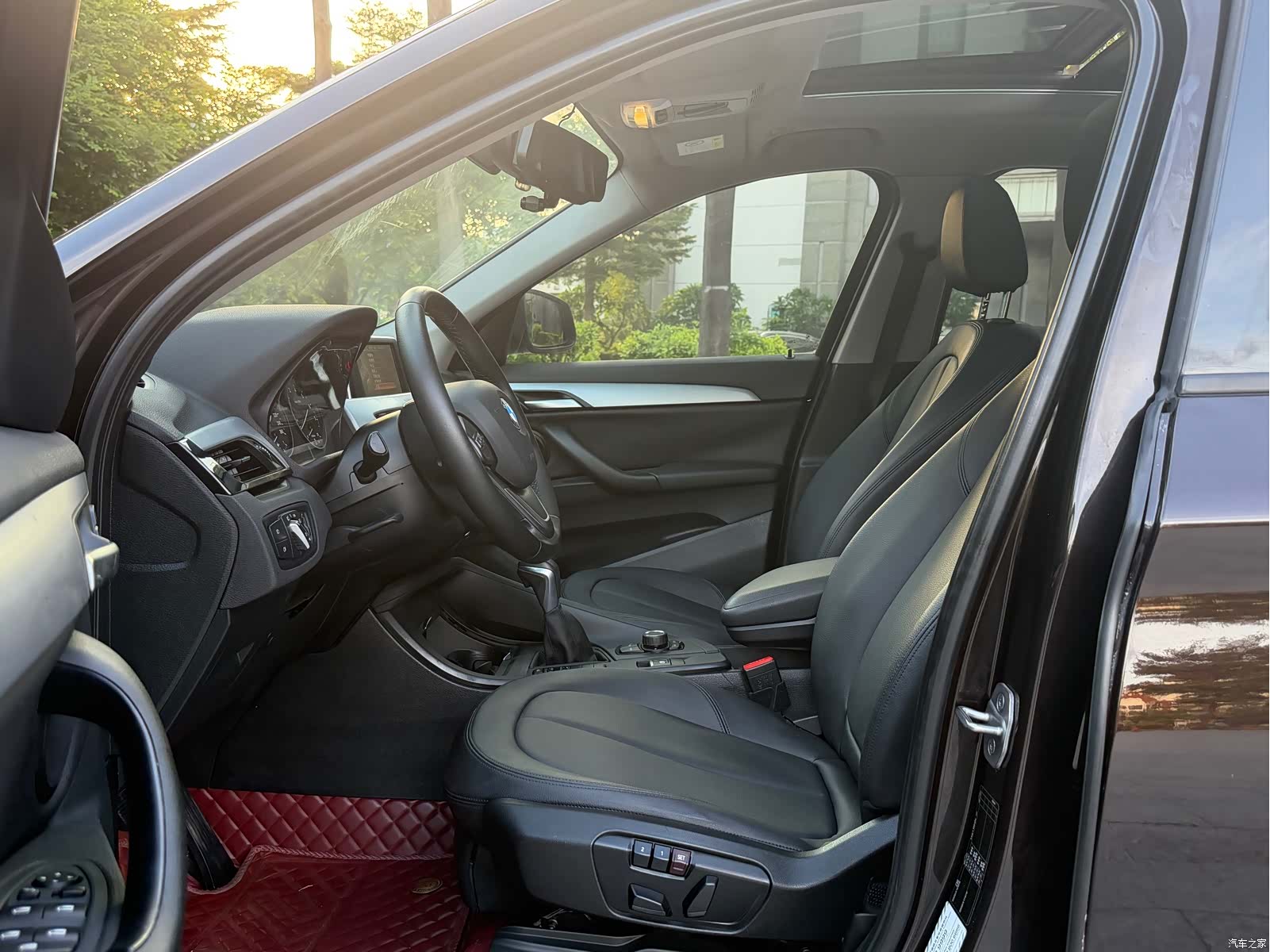 BMW X1, 2016 все фото
