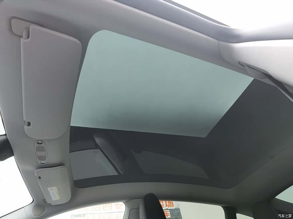 Tesla Model Y, 2024 14