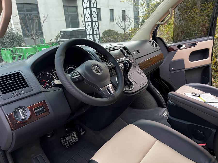 Volkswagen Multivan 2016, фото 9