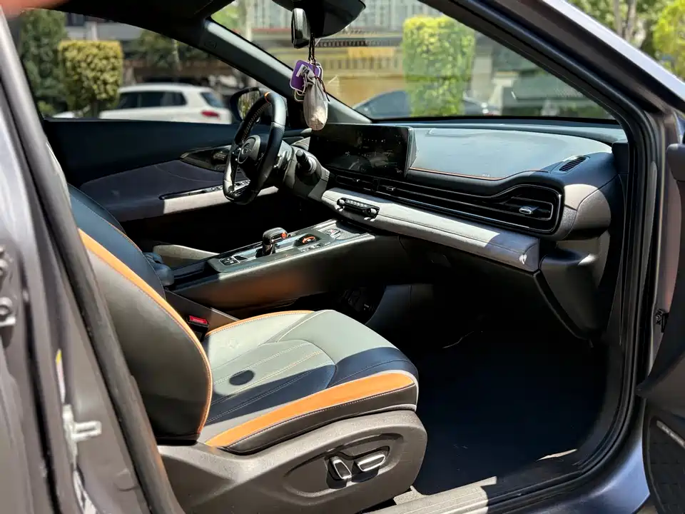 Trumpchi Shadow Leopard