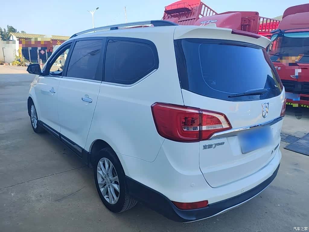 Wuling 730, 2016 все фото