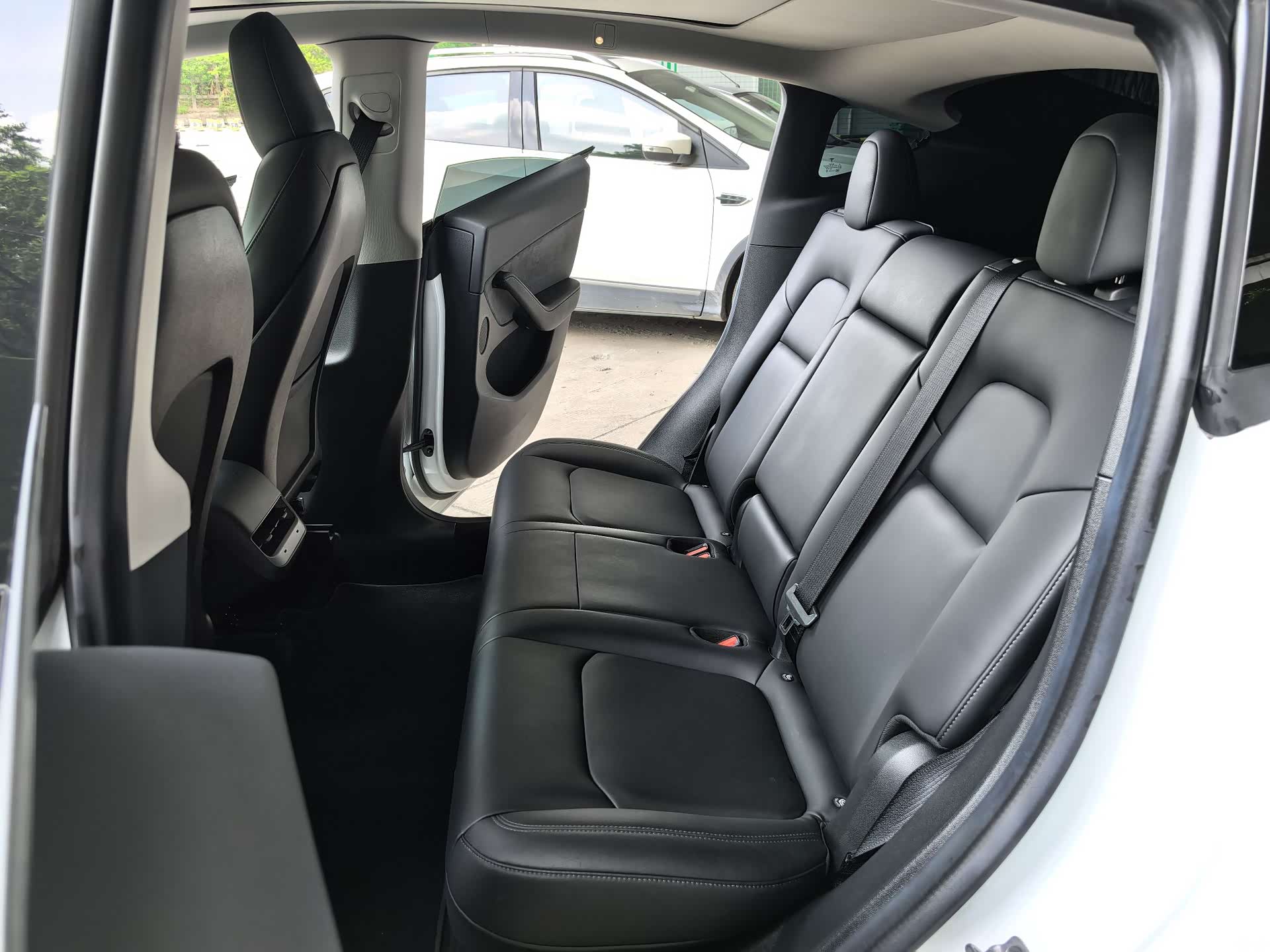 Tesla Model Y, 2022 7