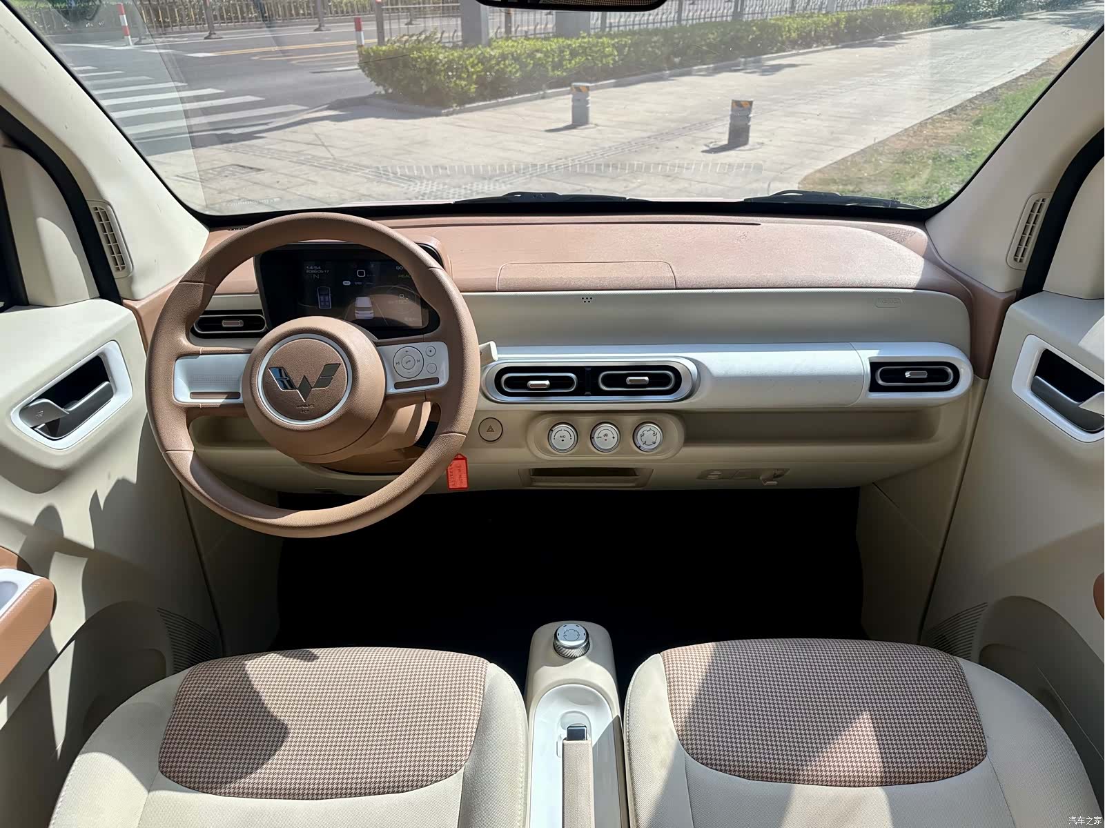 Wuling MINIEV, 2025 12