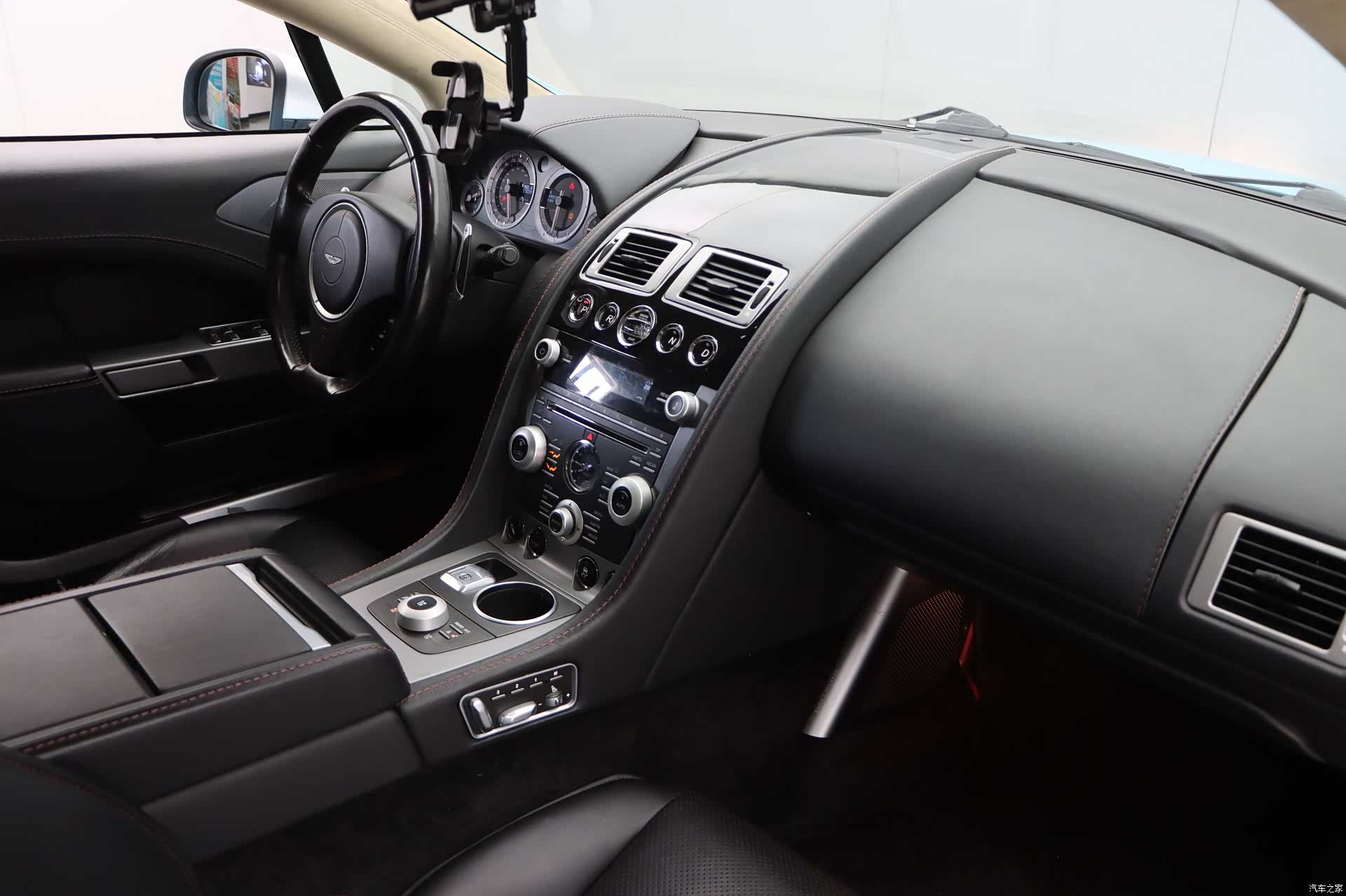 Aston Martin Rapide, 2014 24