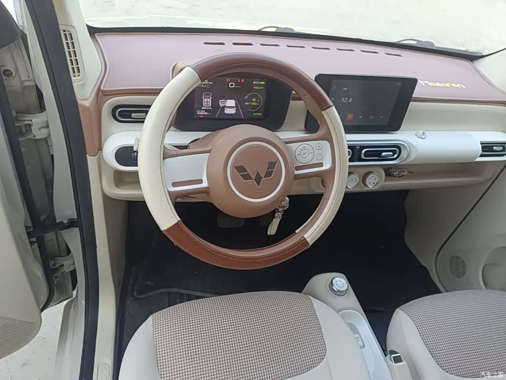 Wuling MINIEV, 2024 11