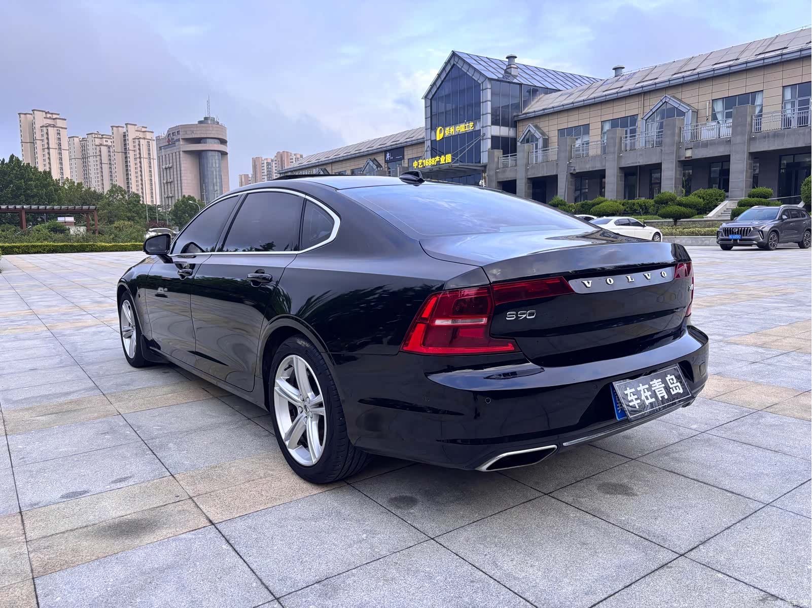 Volvo S90, 2017 все фото