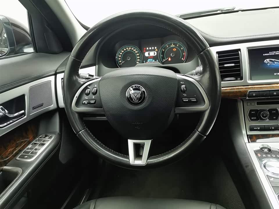 Jaguar XF Jaguar XF