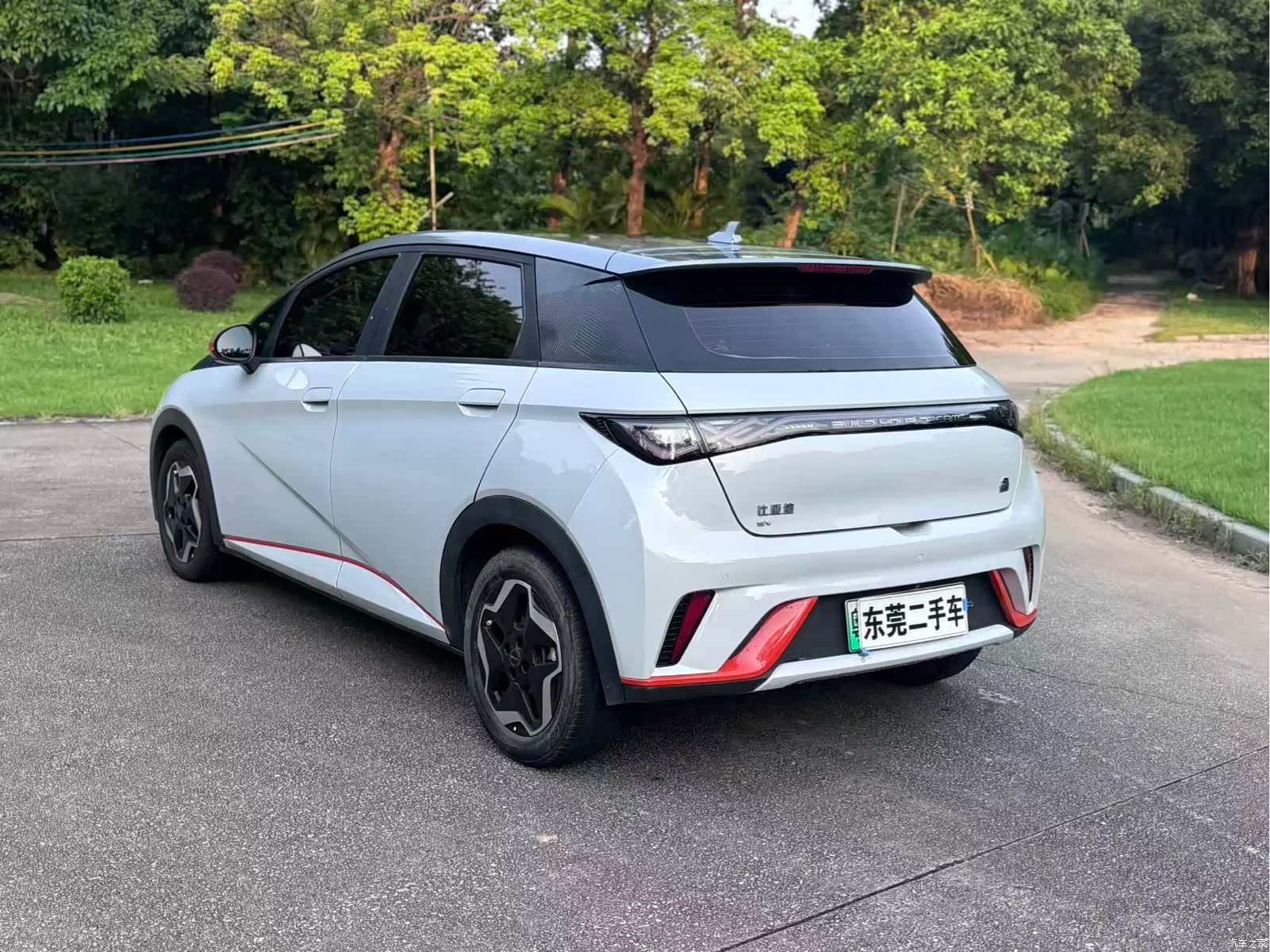 BYD Dolphin, 2022 13