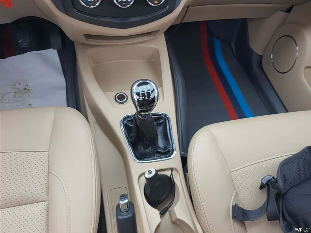 Wuling Hongguang, 2015 14