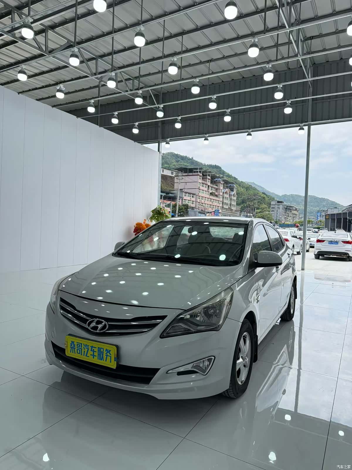 Hyundai GLS, 2015 1