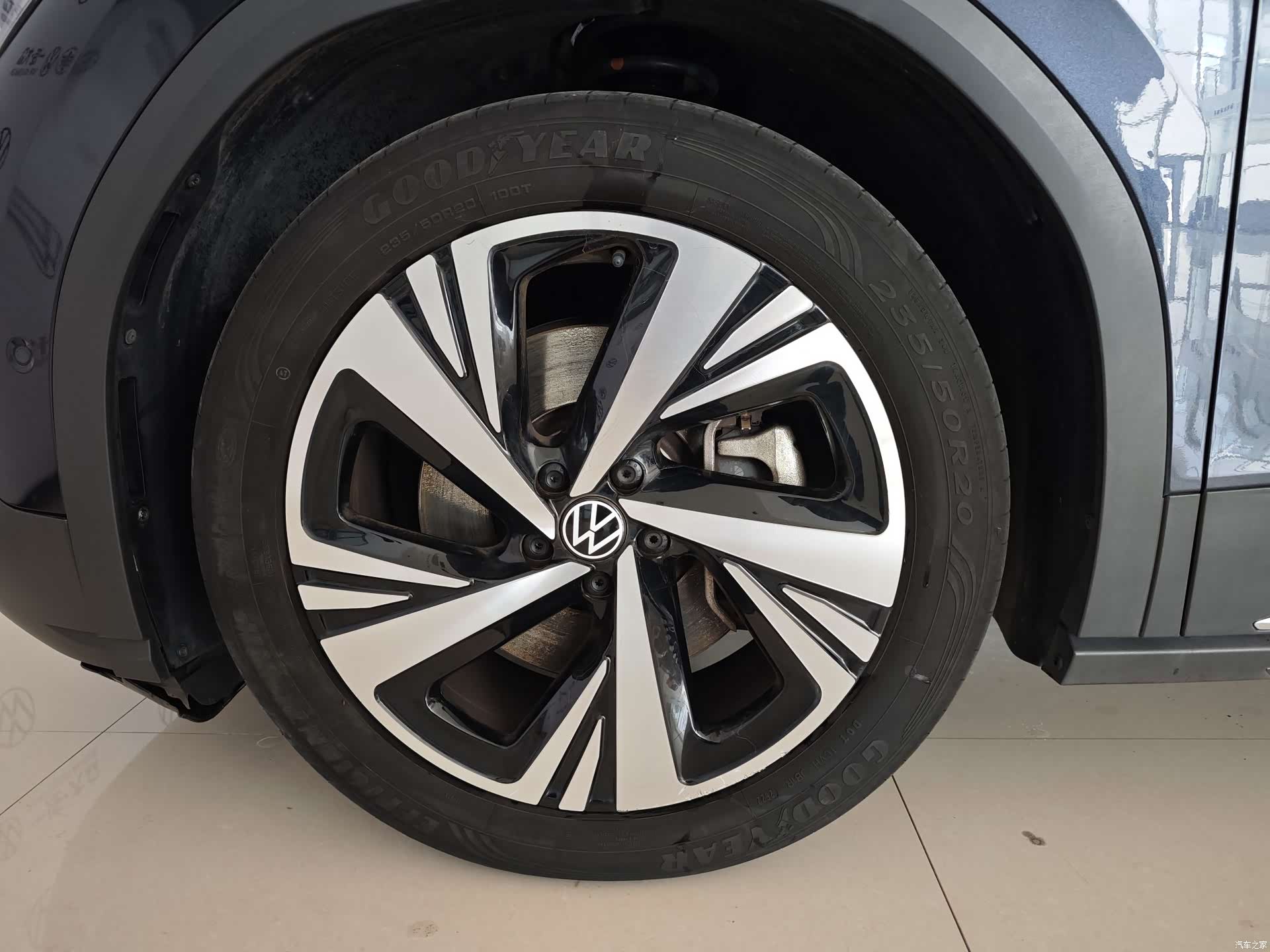 Volkswagen ID.6, 2025 15