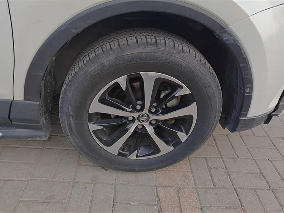 Toyota RAV4 Rongfang
