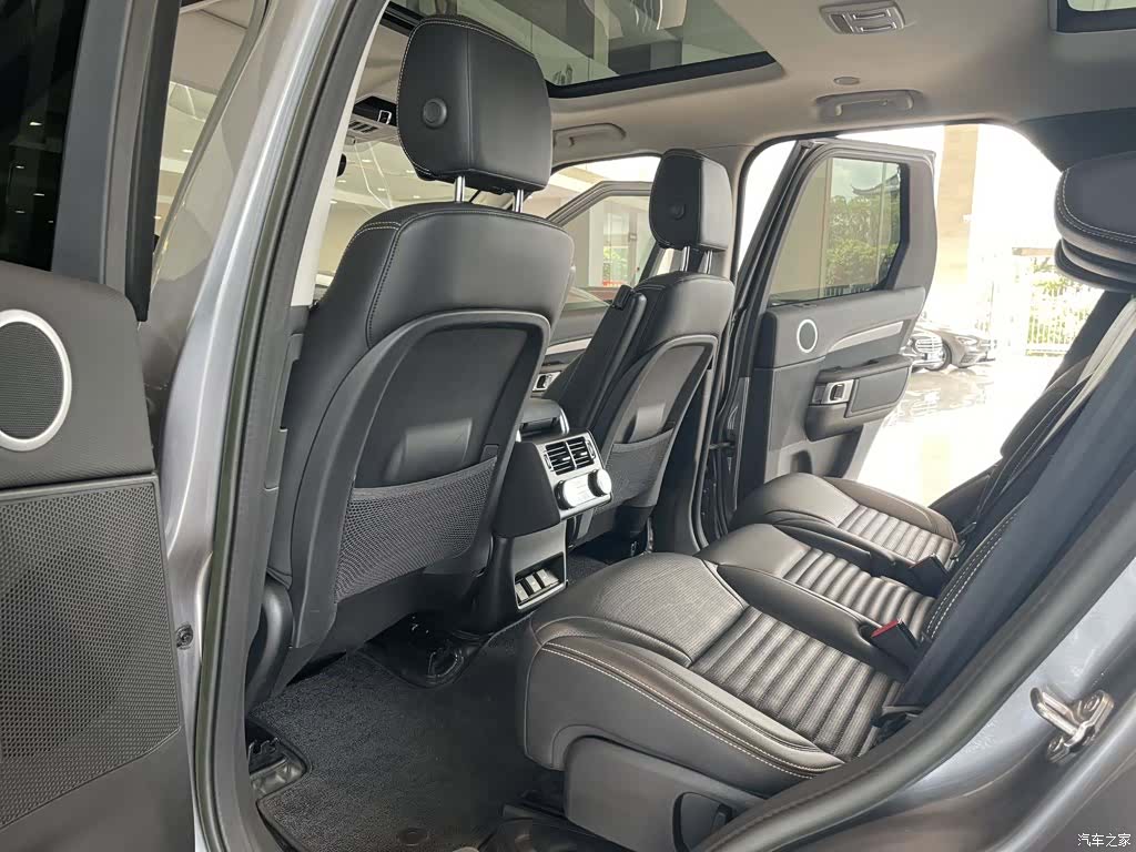 Land Rover Discovery, 2023 все фото