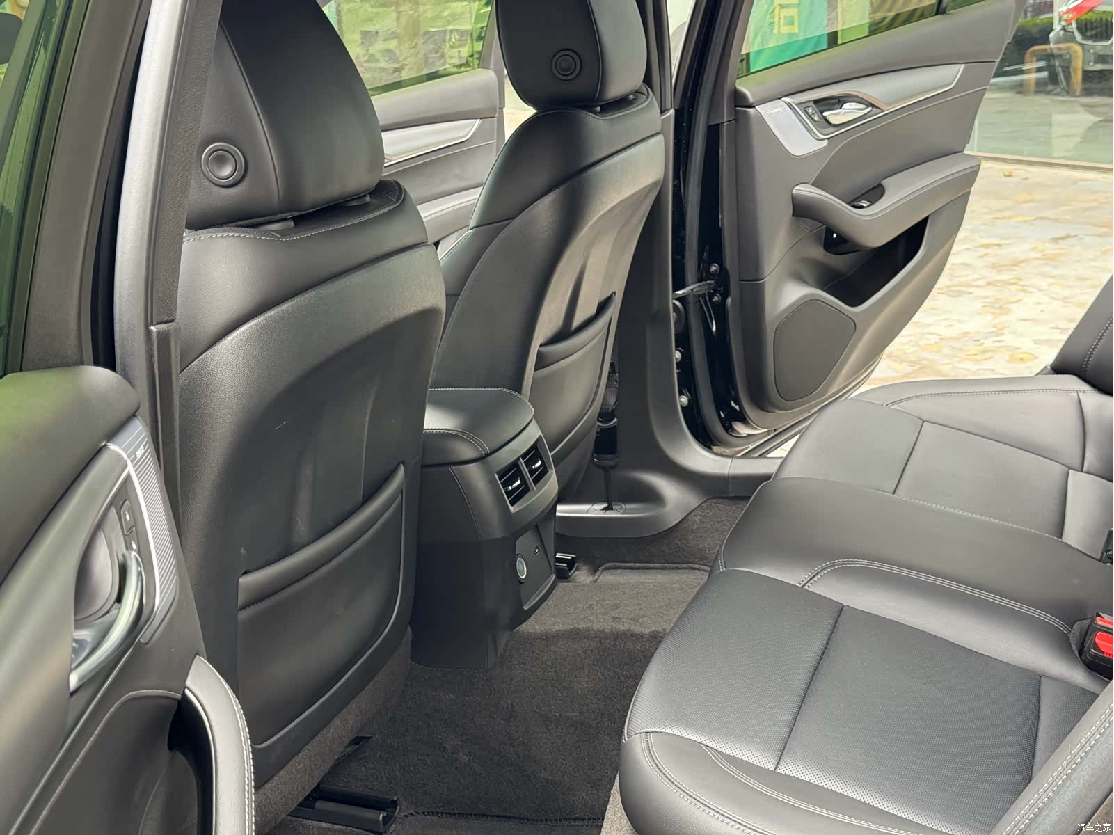 Cadillac CT5, 2023 4
