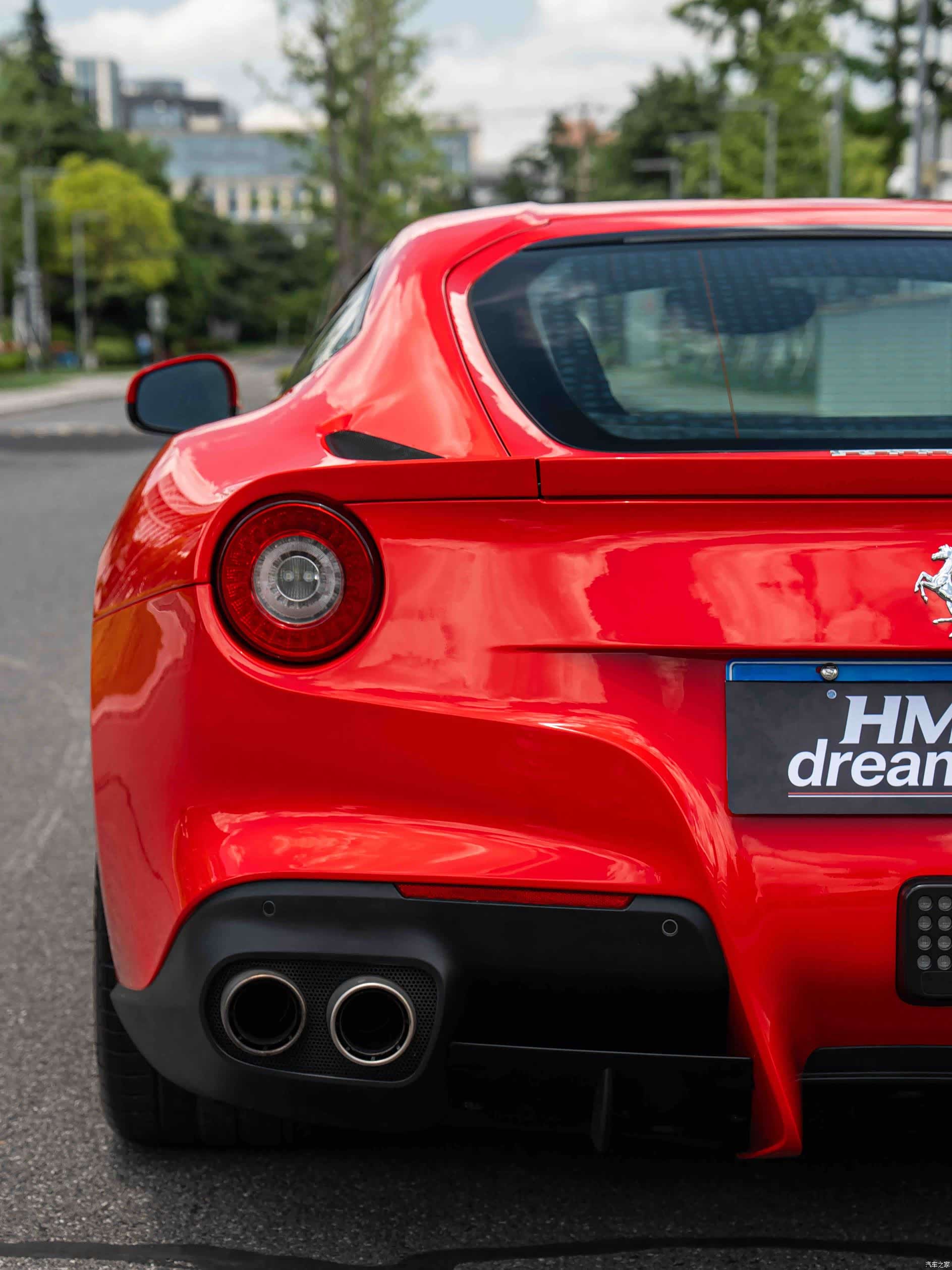Ferrari F12ber, 2013 9