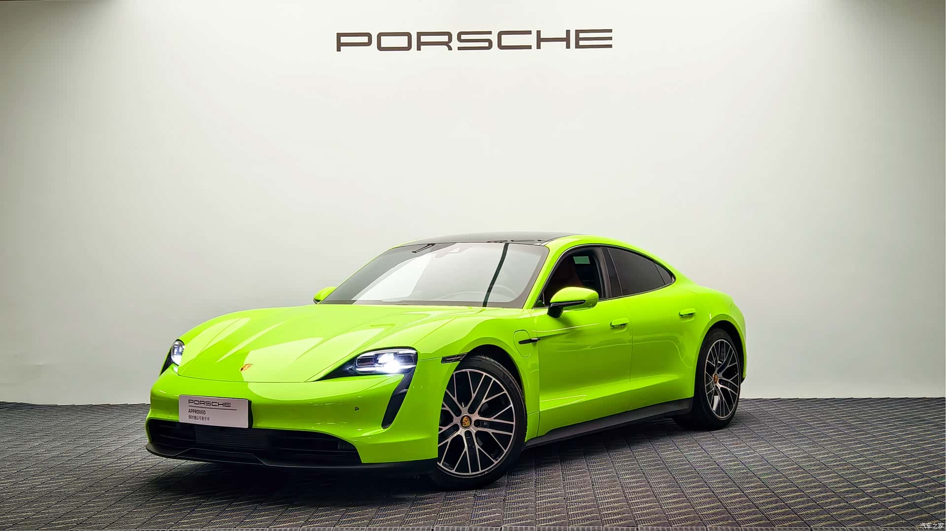 Porsche Taycan, 2022 1