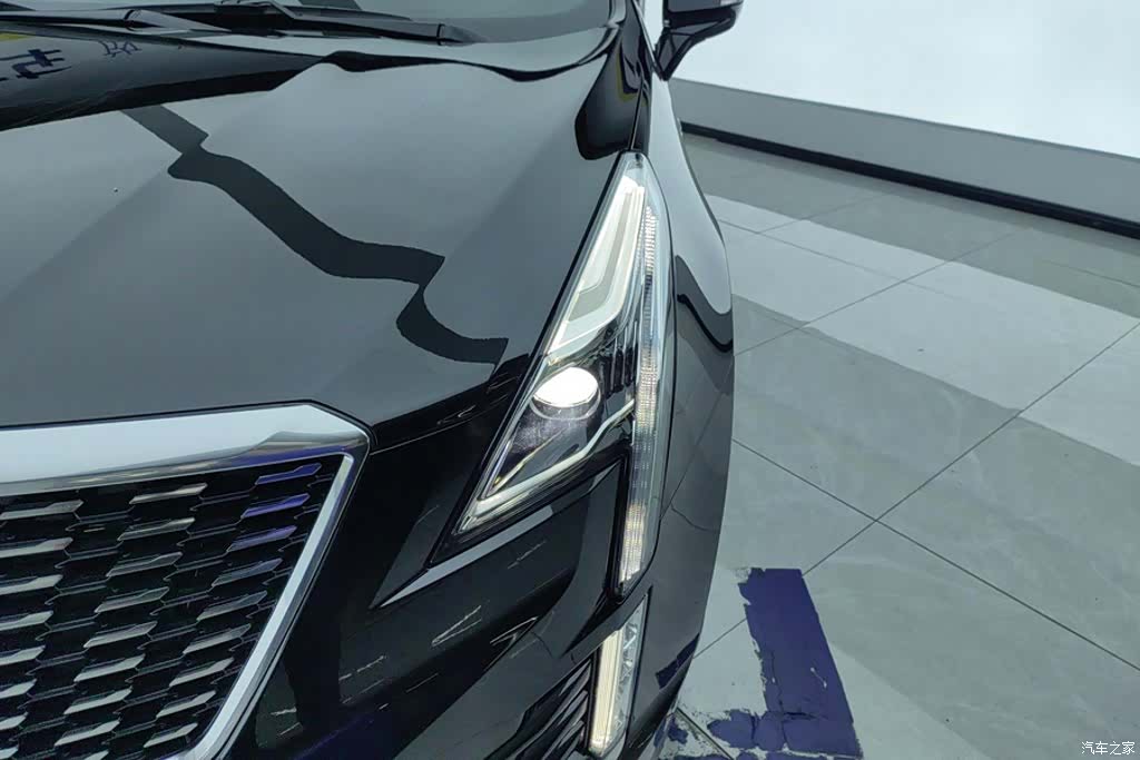 Cadillac XT5, 2022 все фото