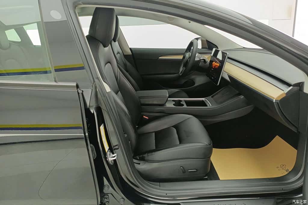 Tesla Model 3, 2022 8