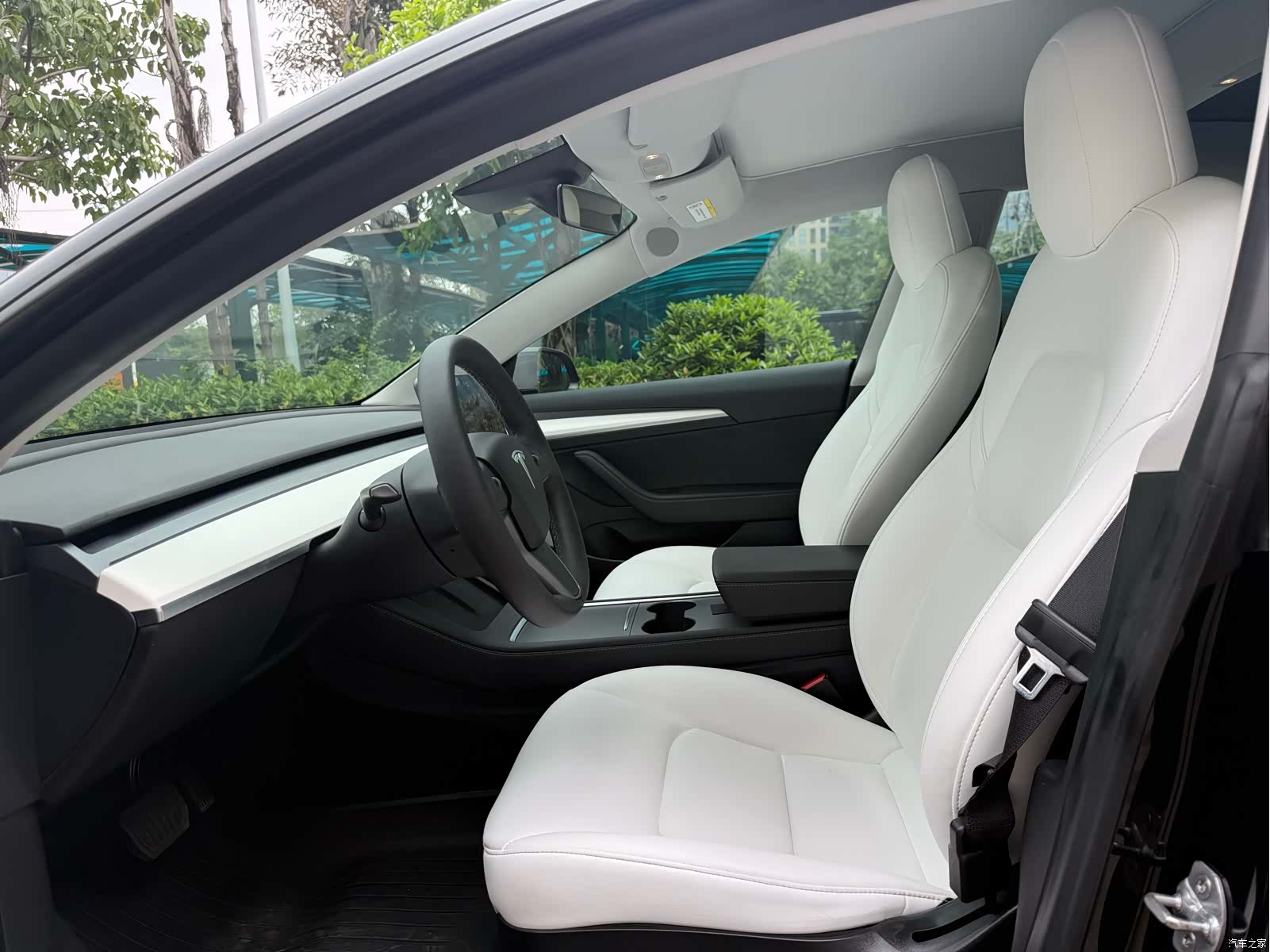 Tesla Model 3, 2021 4