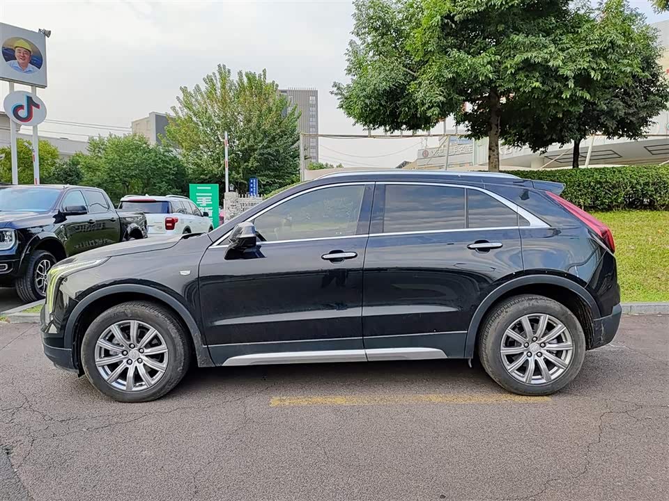 Cadillac XT4