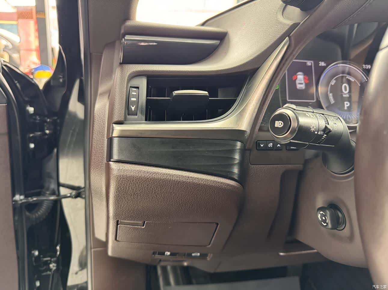 Lexus ES, 2018 10
